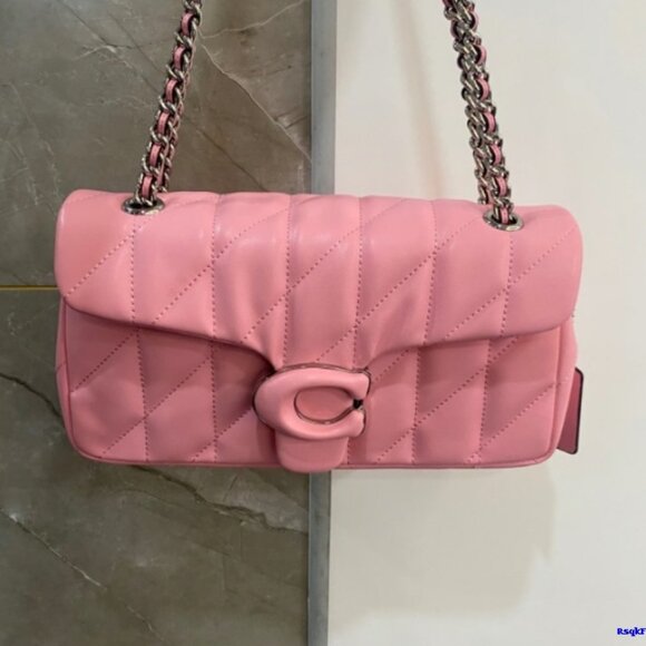 Coach Handbags - Coach Tabby Shoulder Bag 26 With Quilting And Floral Print